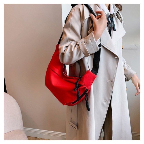 潮流斜跨餃子包