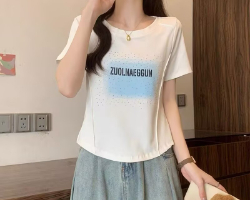 字母燙鑽短袖