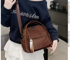 簡約輕便休閑包